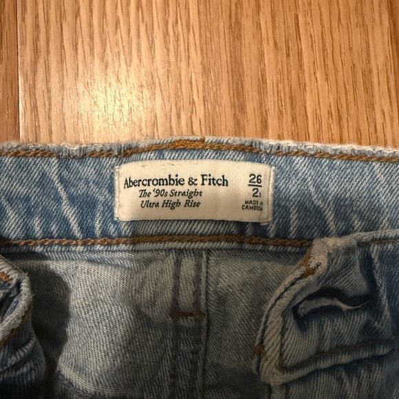 Abercrombie & Fitch 90s Straight Ultra High Rise - Picture 2 of 2
